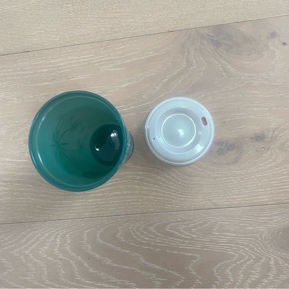 ⭐️Starbucks⭐️reusable colour-changing green cup - Picture 6 of 8